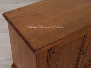 Credenza bassa - mobile Tv in noce massiccio da 150 cm con 3 ante arte povera
